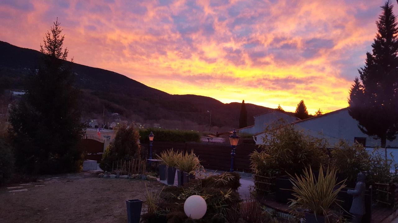 Les Bambous B&B Levens Luaran gambar