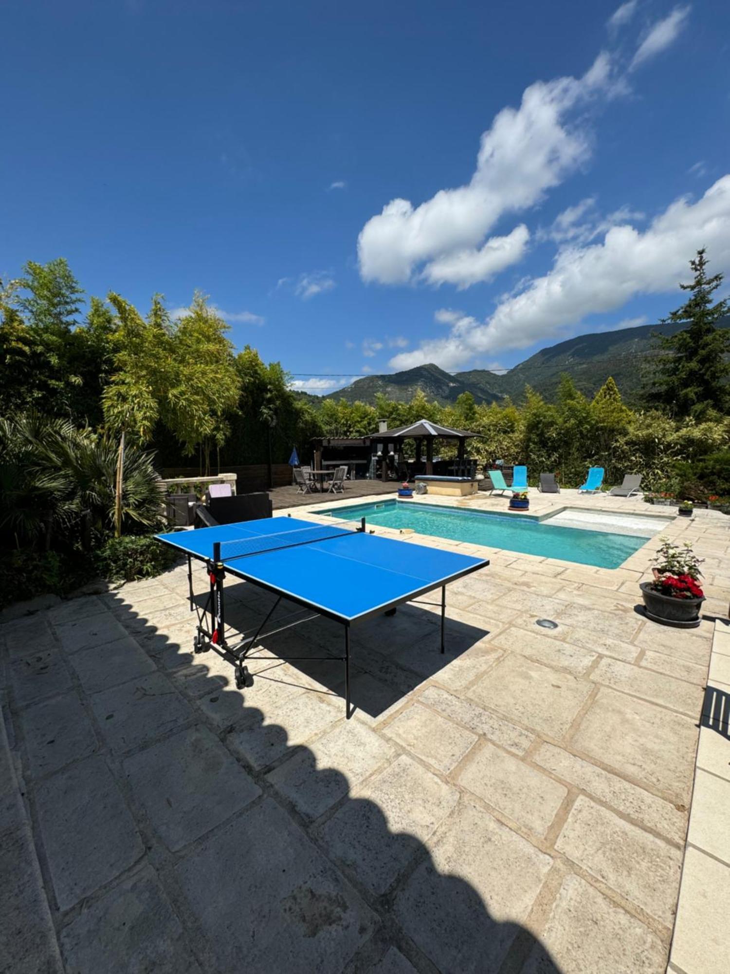 Les Bambous B&B Levens Luaran gambar